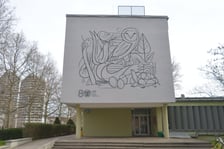 Nowy mural Oteckiego na budynku Katedry Epizootiologii z Kliniką Ptaków i Zwierząt Egzotycznych Uniwersytetu Przyrodniczego we Wrocławiu