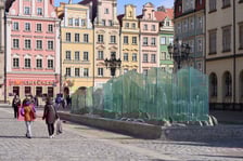<p>Fontanna Zdr&oacute;j na Rynku we Wrocławiu</p>