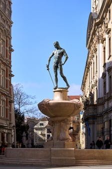 <p>Fontanna Szermierz na Pl. Uniwersyteckim&nbsp; we Wrocławiu</p>