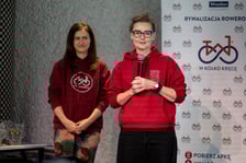 <p>Wręczenie nagr&oacute;d w akcji &bdquo;W K&oacute;łko Kręcę&rdquo; w środę 8 kwietnia w Barbarze</p>