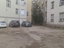 <p>Podw&oacute;rko wymaga odwodnienia</p>