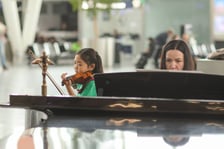 Koncert-niespodzianka w terminalu wrocławskiego lotniska