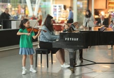 Koncert-niespodzianka w terminalu wrocławskiego lotniska