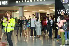 Koncert-niespodzianka w terminalu wrocławskiego lotniska