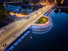 Fryderyki 2026. Iluminacja Mostu Uniwersyteckiego w związanych z wydarzeniem kolorach