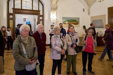 <p>Zwiedzanie sali sesyjnej Rady Miejskiej Wrocławia oraz gabinetu prezydenta Wrocławia w Noc Muze&oacute;w</p>
