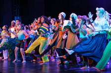 Spektakl "Gniazdo nadziei" w Teatrze Muzycznym Capitol z udziałem uczestników projektu Lelenfant (27 lipca 2026 r.).