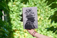 <p>Tatiana de Rosnay, &bdquo;Na zawsze Manderley. Życie Daphne du Maurier&rdquo;, przekład Joanna Polachowska, Wydawnictwo Albatros</p>