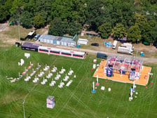 Na Polach Marsowych trwa budowa miasteczka Męskiego Grania 2026, 30.07.2026 r.