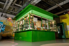 <p>Kiosk na wystawie &bdquo;Wrocław 1945-2016&rdquo; w Centrum Historii Zajezdnia</p>