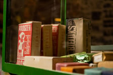 <p>Eksponaty na wystawie &bdquo;Wrocław 1945-2016&rdquo; w Centrum Historii Zajezdnia</p>