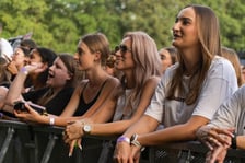 <p>Erste Letnie Brzmienia, pierwszy dzień koncert&oacute;w na Stadionie Olimpijskim we Wrocławiu, piątek 28.08.2026.</p>
