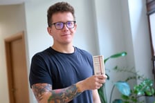 <p>Odbi&oacute;r wejści&oacute;wek na spotkanie z Olgą Tokarczuk we Wrocławskim Domu Literatury</p>