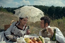 <p>Maria Dębska jako Kazimiera Wąsowska i Mateusz Damięcki jako Kazimierz Starski</p>