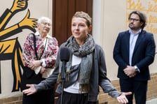 <p>Katarzyna Janusik, prezentacja muralu Urszuli Kozioł w Przejściu Żelaźniczym (8 października 2026)</p>