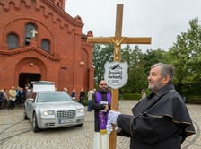 Pogrzeb redaktora Krzysztofa Kucharskiego na Cmentarzu Grabiszyńskim we Wrocławiu