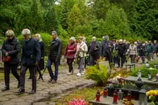 Pogrzeb redaktora Krzysztofa Kucharskiego na Cmentarzu Grabiszyńskim we Wrocławiu