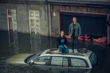 Sceny z serialu ?Wielka woda?