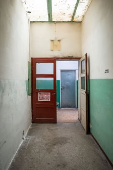<p>Przestrzenie i zabudowania Zajezdni Popowice, w kt&oacute;rej odbędzie się 21. Przegląd Sztuki Survival</p>