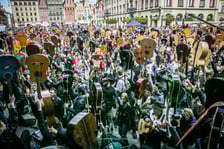 <p>Uczestnicy Gitarowego Rekordy Świata</p>