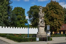 Pałac i park w Leśnicy