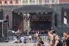 Scena i próby do spektaklu w Rynku