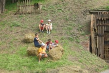 <p>Pr&oacute;ba do spektaklu &bdquo;Zaporożec nad Dunajem&rdquo;, sceny z udziałem dzieci</p>