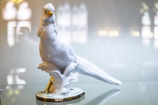 <p>Eksponaty na wystawie &bdquo;Śląsk: kraina porcelany&rdquo; w Starym Ratuszu. Obejrzymy je do końca grudnia 2023</p>