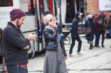 Plan zdjęciowy do filmu ,,Mamka'' w reżyserii  Magnus von Horn. Filmowcy na kilka dni zajęli ulicę Szajnochy