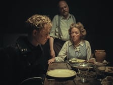 <p>Wil (Stef Aerts) z rodzicami&nbsp;</p>