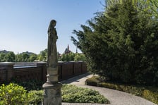 <p>Ogr&oacute;d przy Papieskim Fakultecie Teologicznym</p>