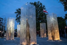 <p>Uroczyste odsłonięcie pomnika Żołnierzy Niezłomnych. Wrocław, 8.05.2024</p>