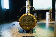 <p>Wystawa 70-lecia Wytw&oacute;rni Film&oacute;w Fabularnych w Muzeum Teatru &ndash; reflektor ochrzczony przez Krzysztofa Pieczyńskiego</p>