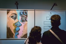 <p>Wystawa plakat&oacute;w filmowych na I pietrze Kina Nowe Horyzonty</p>