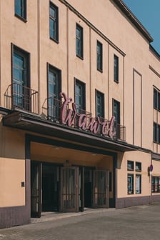 <p>Kino Wawel w Lubaniu</p>