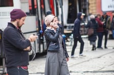 "Dziewczyna z igłą" - zdjęcia z planu przy ul. Szajnochy we Wrocławiu