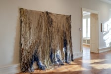 <p>Wystawa &bdquo;Common Threads&rdquo; w OP ENHEIM do 24 listopada. To wyjątkowa prezentacja sztuki wł&oacute;kna.&nbsp;</p>