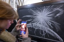 Wernisaż wystawy Dark Academia Kościoła Nihilistów w budynku po bibliotece na Szajnochy (19 października 2024)