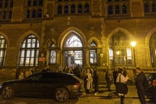 Wernisaż wystawy Dark Academia Kościoła Nihilistów w budynku po bibliotece na Szajnochy (19 października 2024)