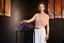 <p>Weronika Lucińska i jej prace</p>