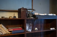 Plan zdjęciowy do filmu „The Travellers” w pałacu Wallenberg-Pachalych