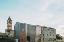 <p>Rozbudowa klasztoru św Franciszka w Sainte Lucie de Tallano na Korsyce</p>