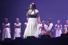 Widowisko "Chłopi Tańcuj Remixed" w Hali Stulecia