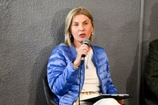 <p>Wiceprezydent Renata Granowska podczas konferencji festiwalu Jazz nad Odrą</p>