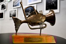 <p>Statuetka Rybotrąbki dla młodych jazzman&oacute;w</p>