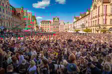 <p>Gitarowy Rekord Świata 2025 na wrocławskim rynku</p>