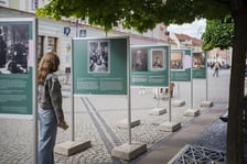 Wystawa poświęcona Oldze Boznańskiej przy ulicy Świdnickiej we Wrocławiu
