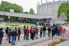 <p>Noc Muze&oacute;w 2025. Kolejki zwiedzających przed muzeami</p>