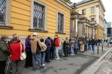 <p>Noc Muze&oacute;w 2025. Kolejki zwiedzających przed muzeami</p>