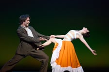Sceny baletu "Frida", wystawianego w Operze Wrocławskiej
